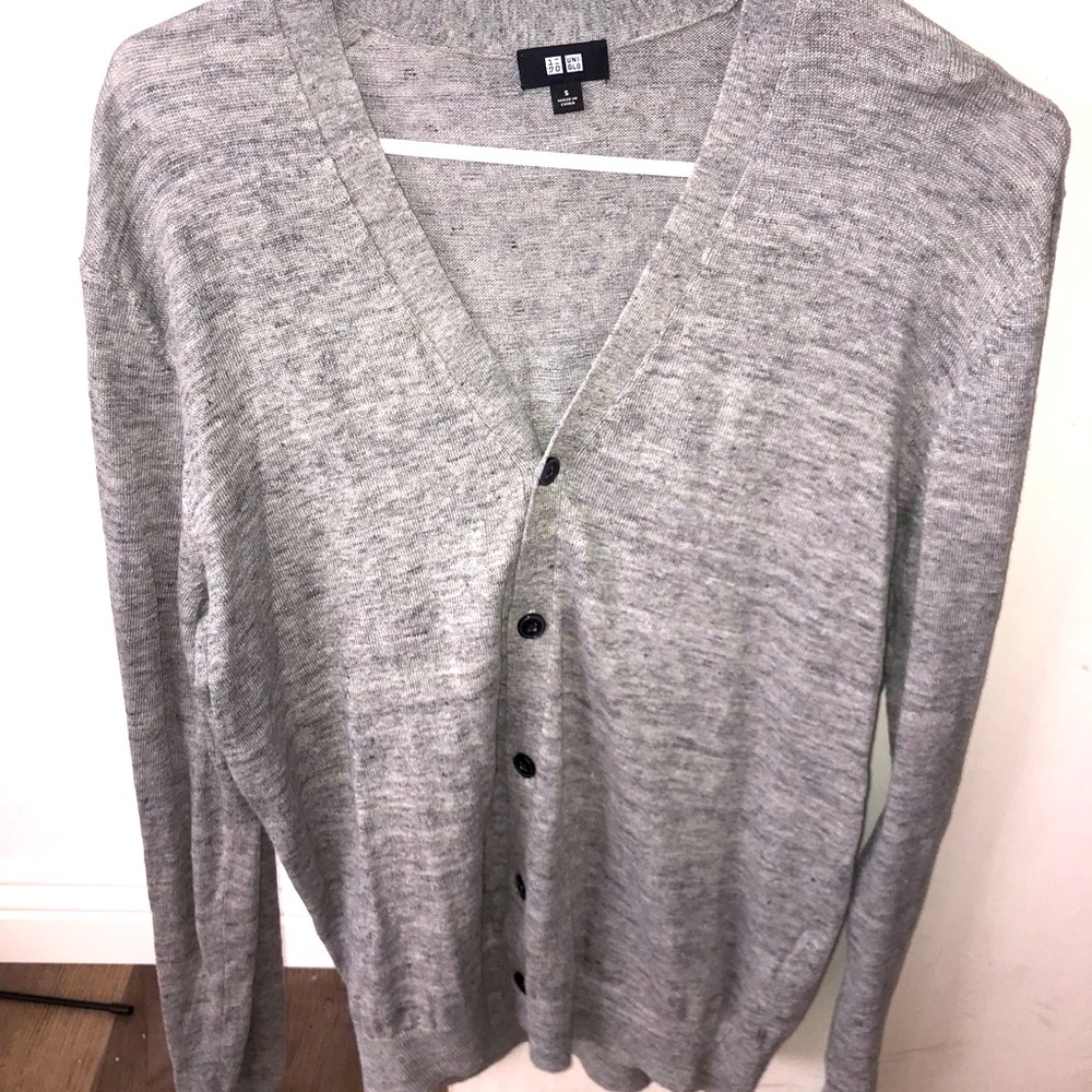 UNÍQLO button-up cardigan